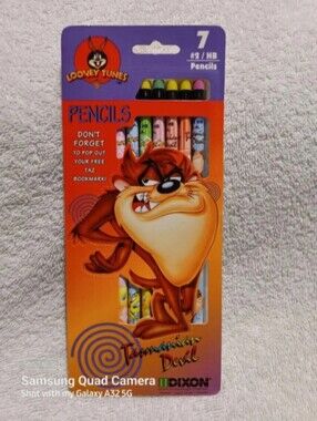 Vintage Looney tunes Tweety and Tasmanian Devil pencils set